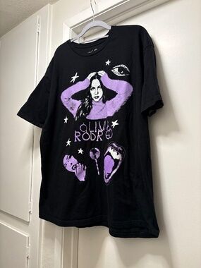 Olivia Rodrigo shirt - 100% cotton - size 2XL